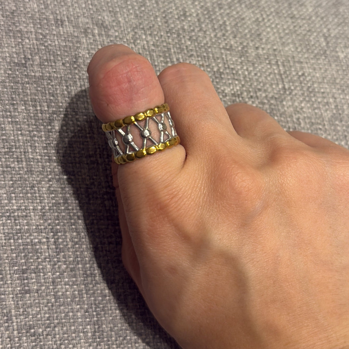 Two-Tone Lattice Band Ring