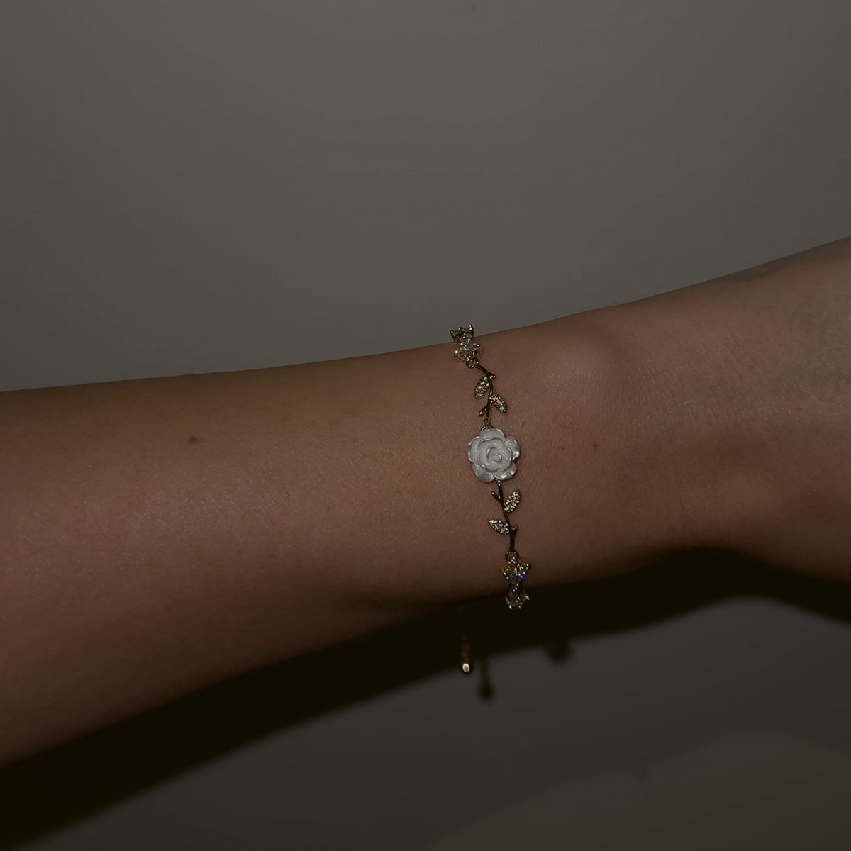White Rose Chain Bracelet