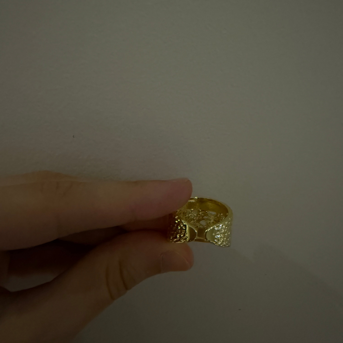 Gold Hammered Crystal Band Ring