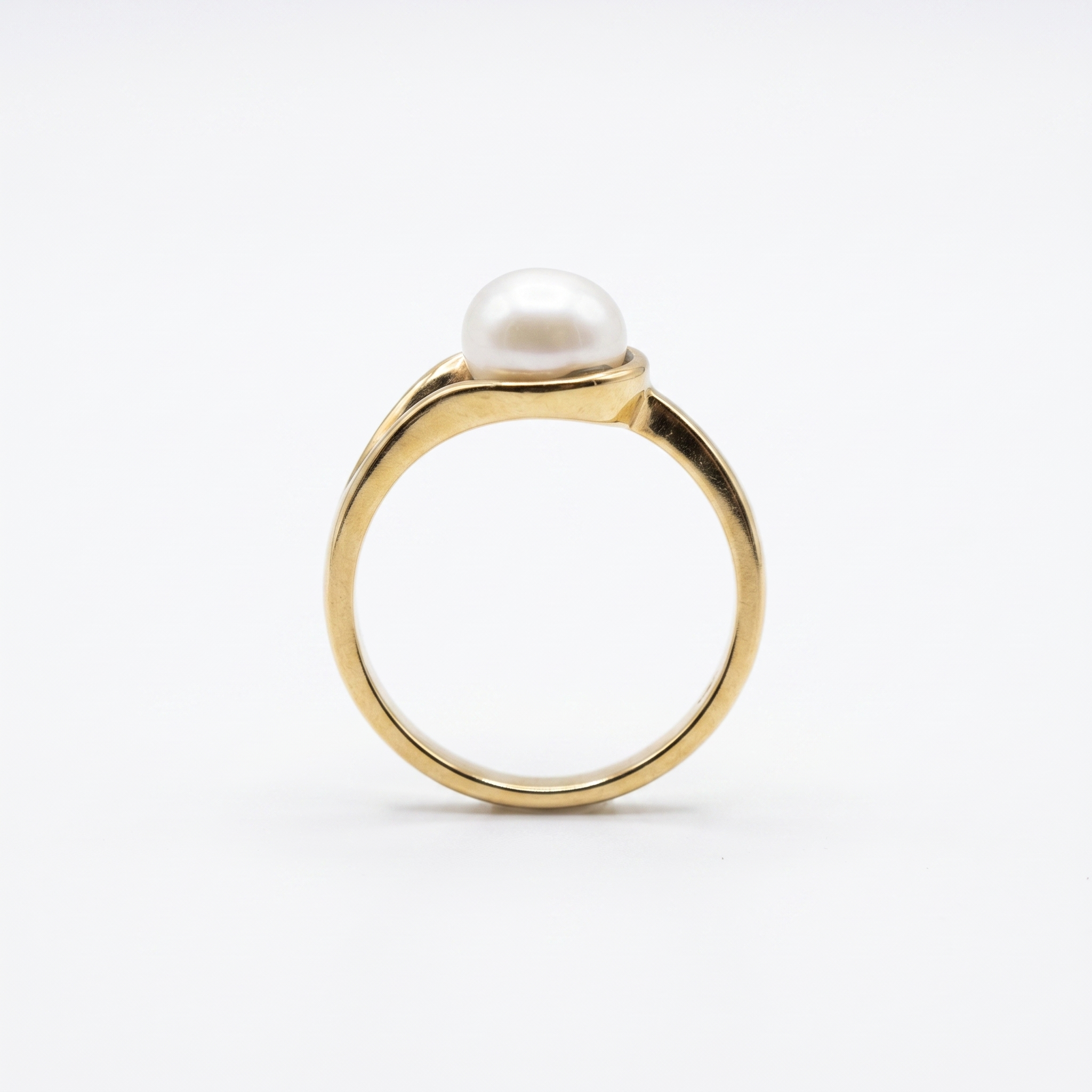 Gold Pearl Ring