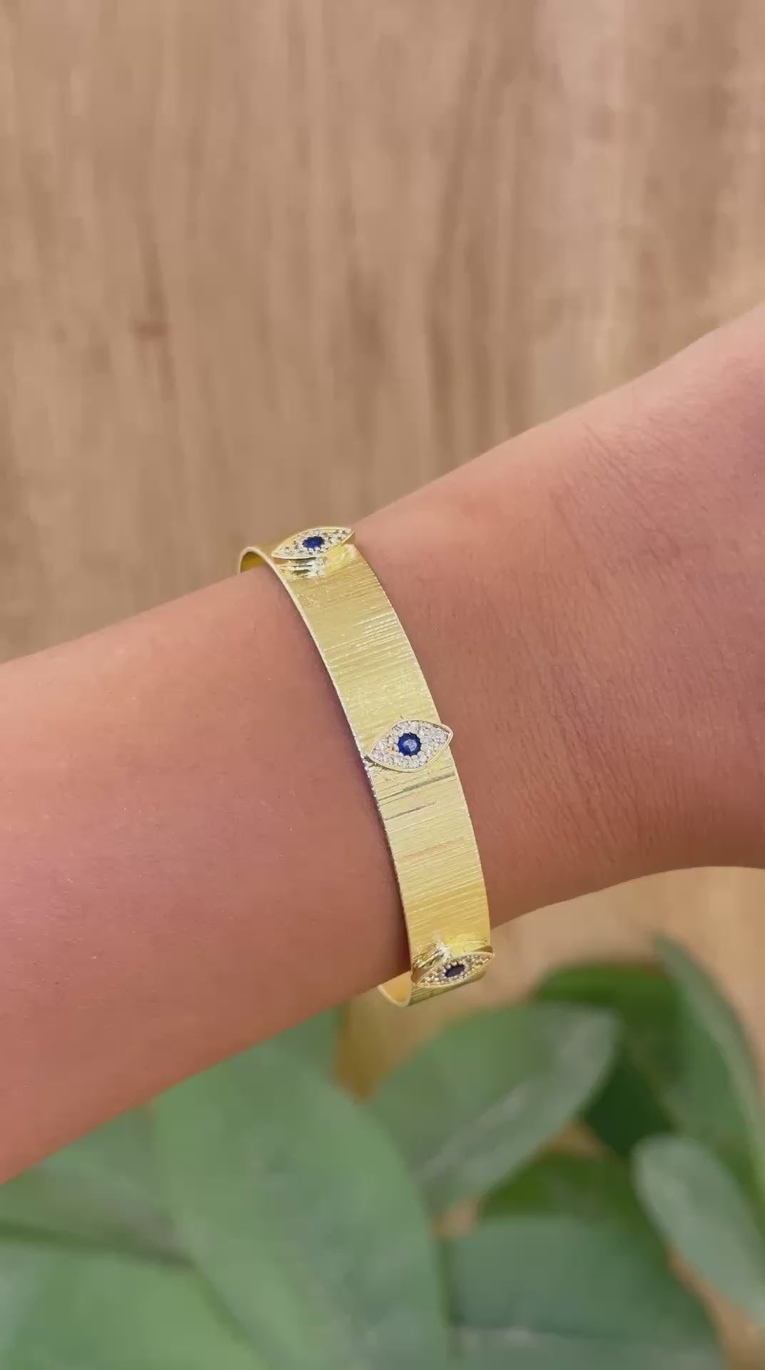 Golden Eye Bracelet
